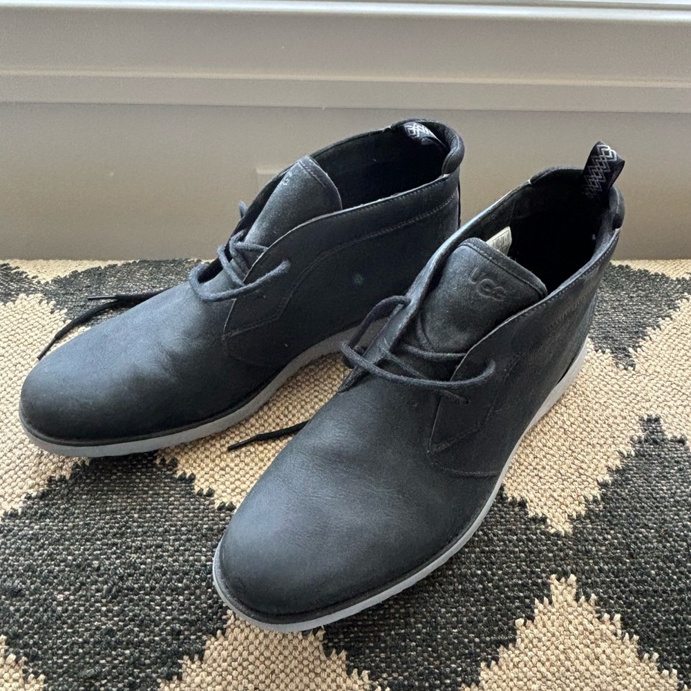 Black Men’s Suede Boots - Ugg